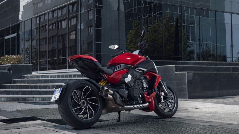 Ducati Diavel V4 Sports bikes Wallpaper