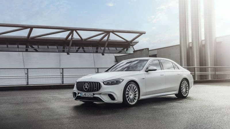Mercedes-AMG S 63 E Performance Luxury Sedan Wallpaper