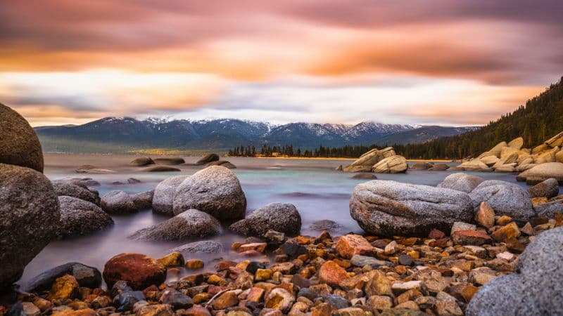 Lake Tahoe Sierra Nevada mountains Wallpaper